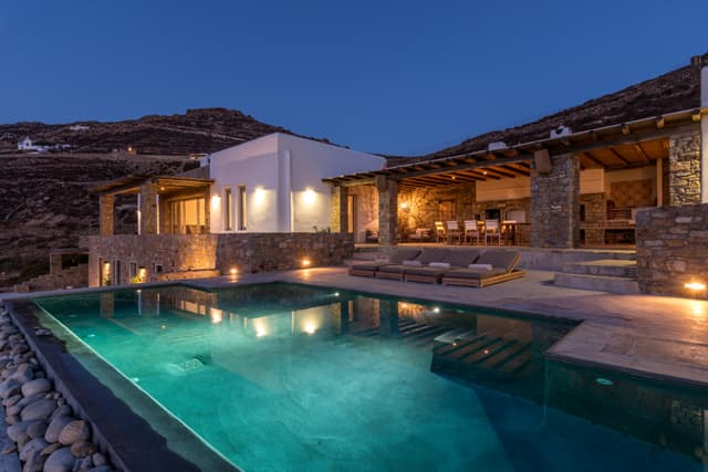 Ambra Villa