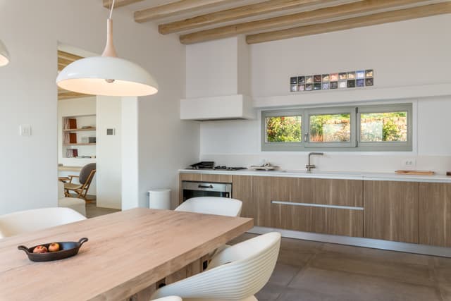Ambra Villa 6