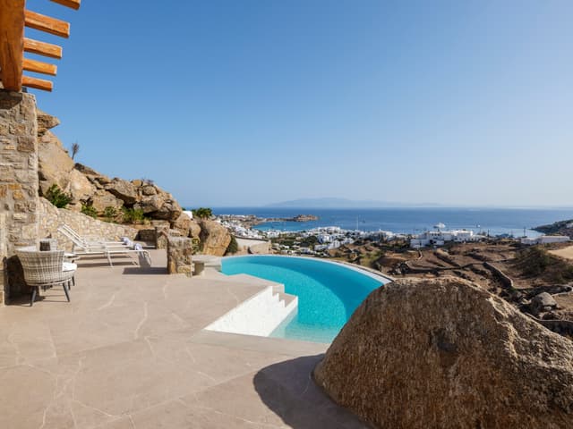 Pera Villa 2