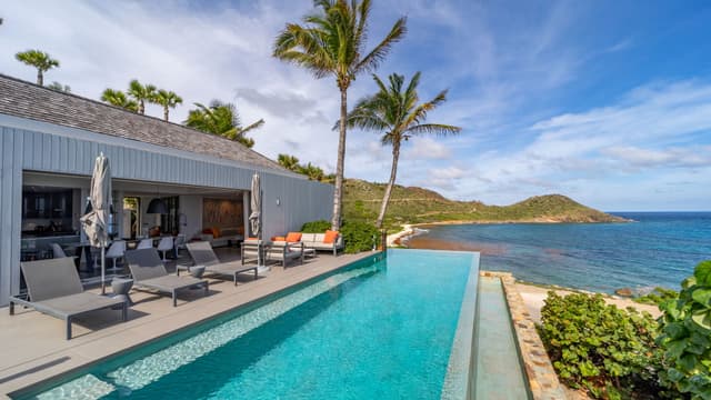 R&M Villa