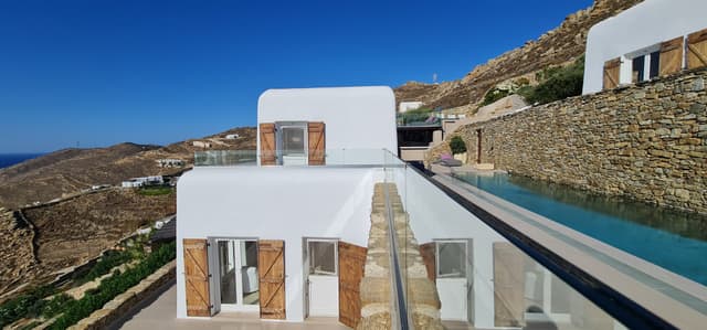 Straus Villa 5