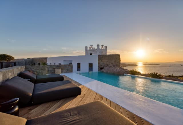 Ultra Villa 4