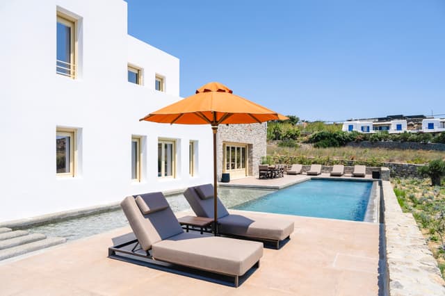 Wolf Villa 5