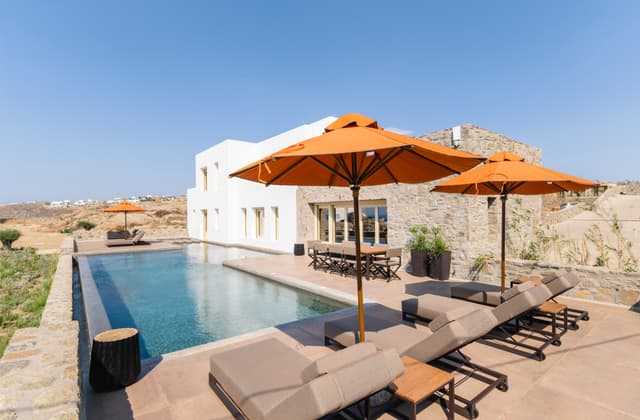 Wolf Villa 6