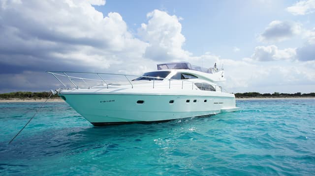 Ferretti 53