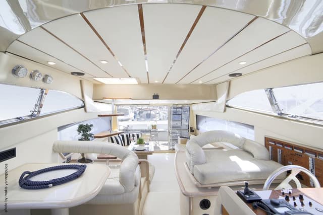 Ferretti 53 5