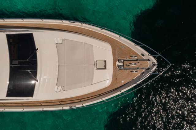 Ferretti 68 4
